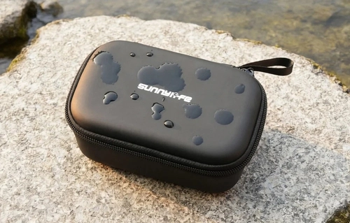 Etui fotograficzne SunnyLife do Insta360 Ace Pro 1/2 (czarne)