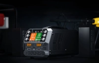 Двоканальний зарядний пристрій для літієвих акумуляторів SkyRC PC1080neo